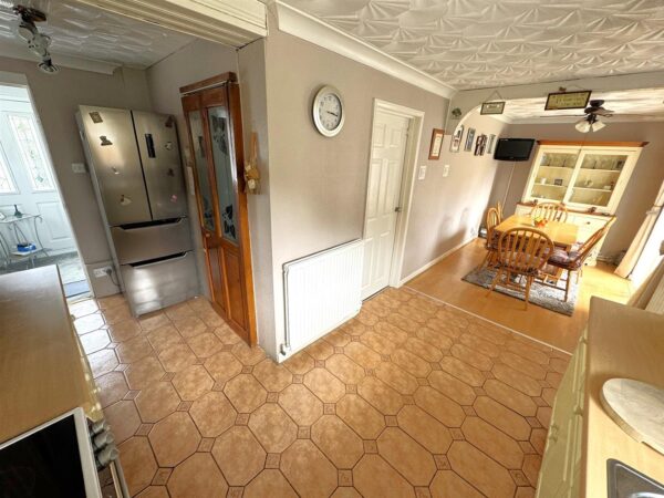 Beanfield Avenue, Corby