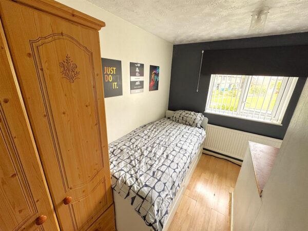 Beanfield Avenue, Corby