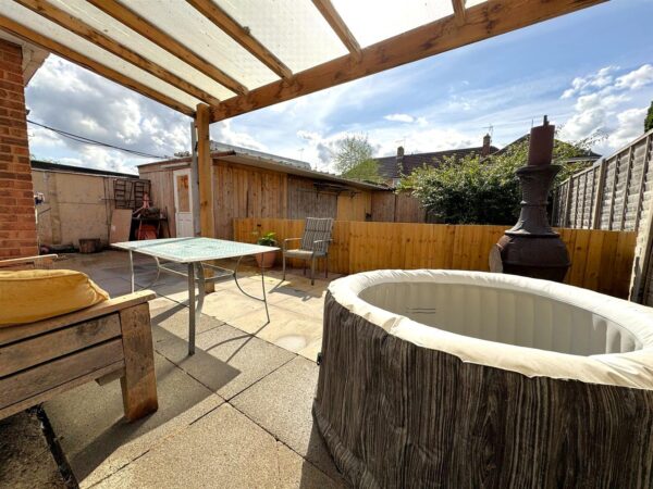 Westfields Road, Corby