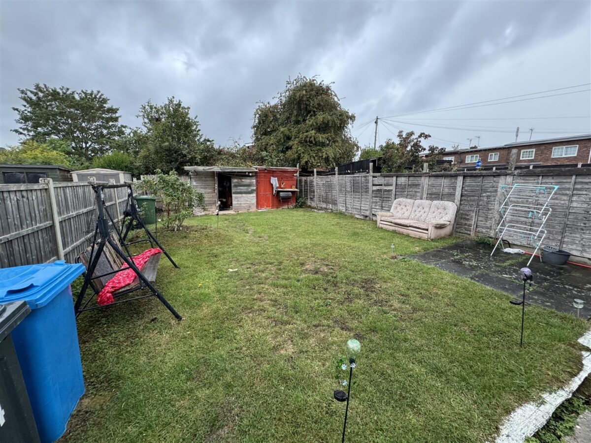 Clovelly Court, Corby