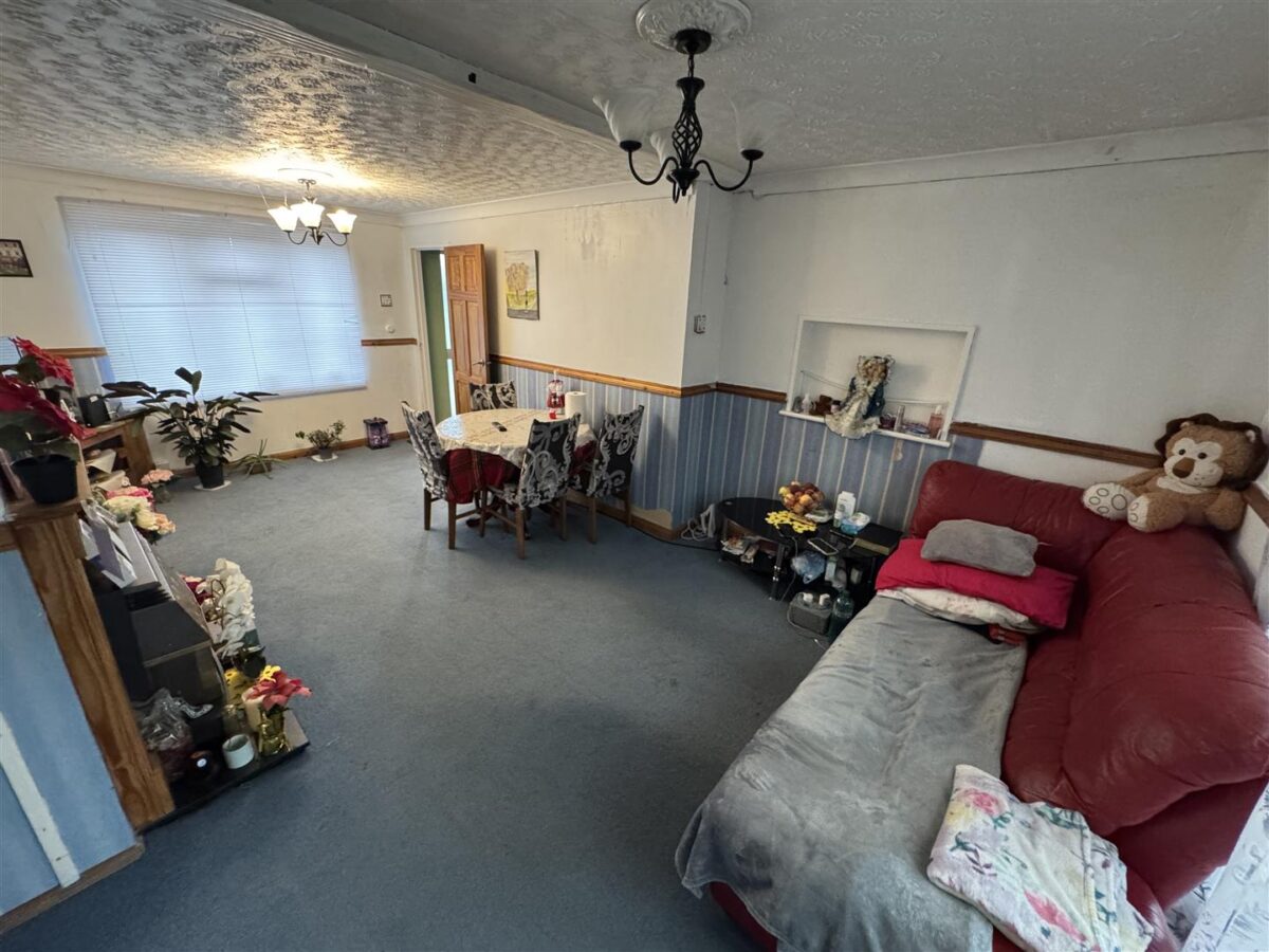 Clovelly Court, Corby