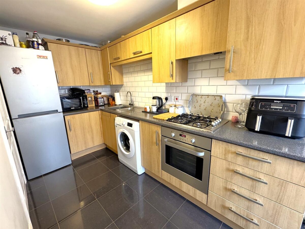 Siskin Close, Corby