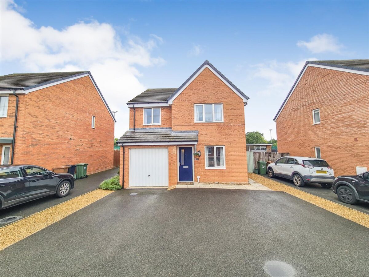 Oak Wood Drive, Corby