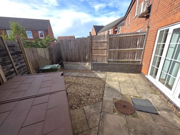 Flatford Close, Corby