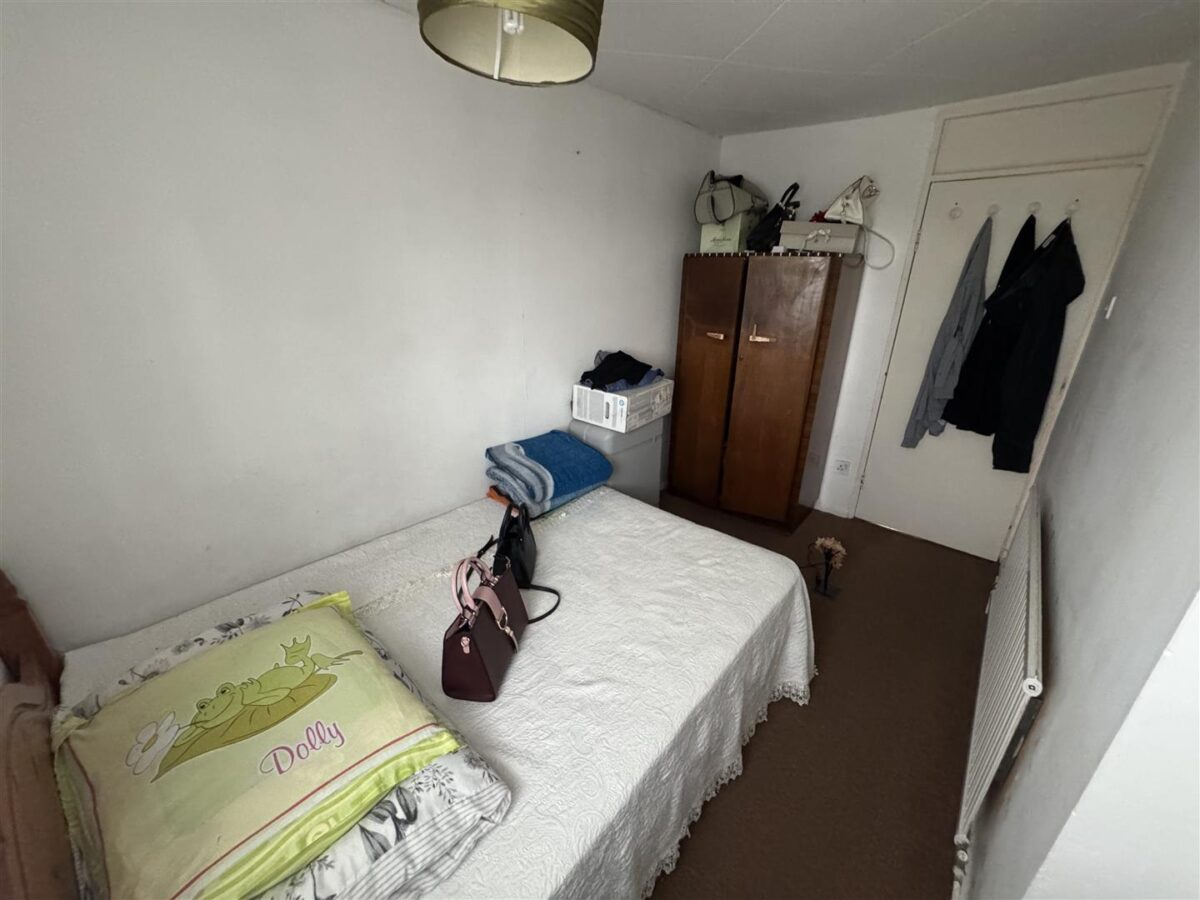 Clovelly Court, Corby