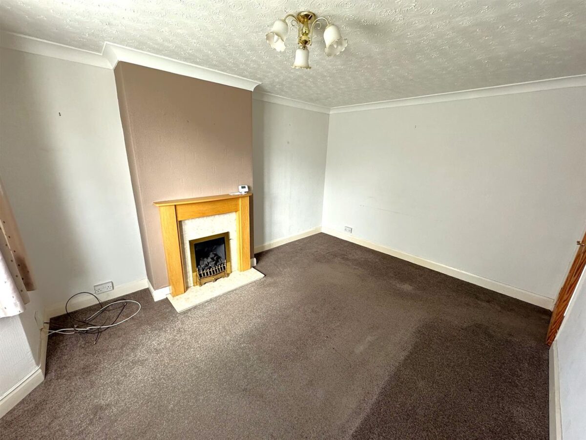 Studfall Avenue, Corby
