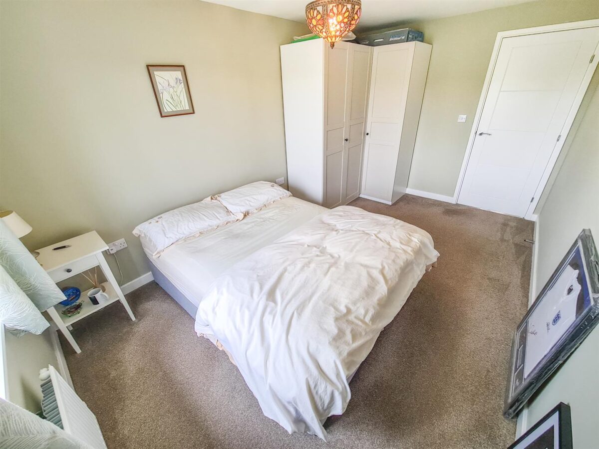 Oak Wood Drive, Corby