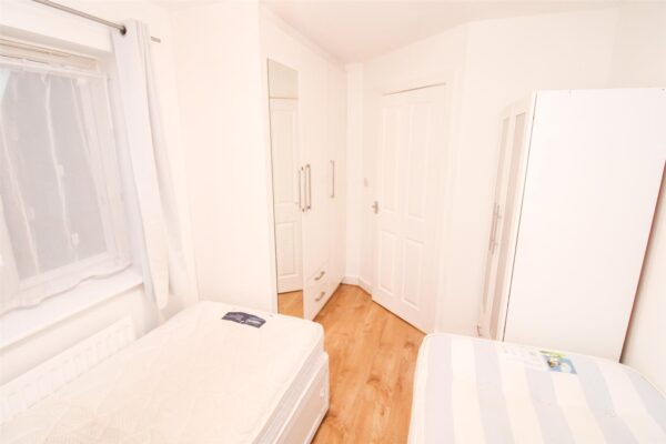 Boughton Road, Corby