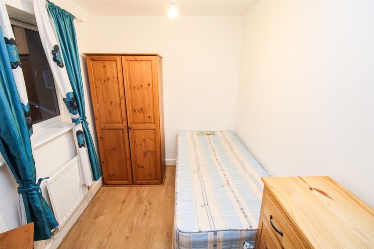 Boughton Road, Corby