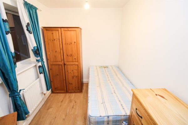 Boughton Road, Corby