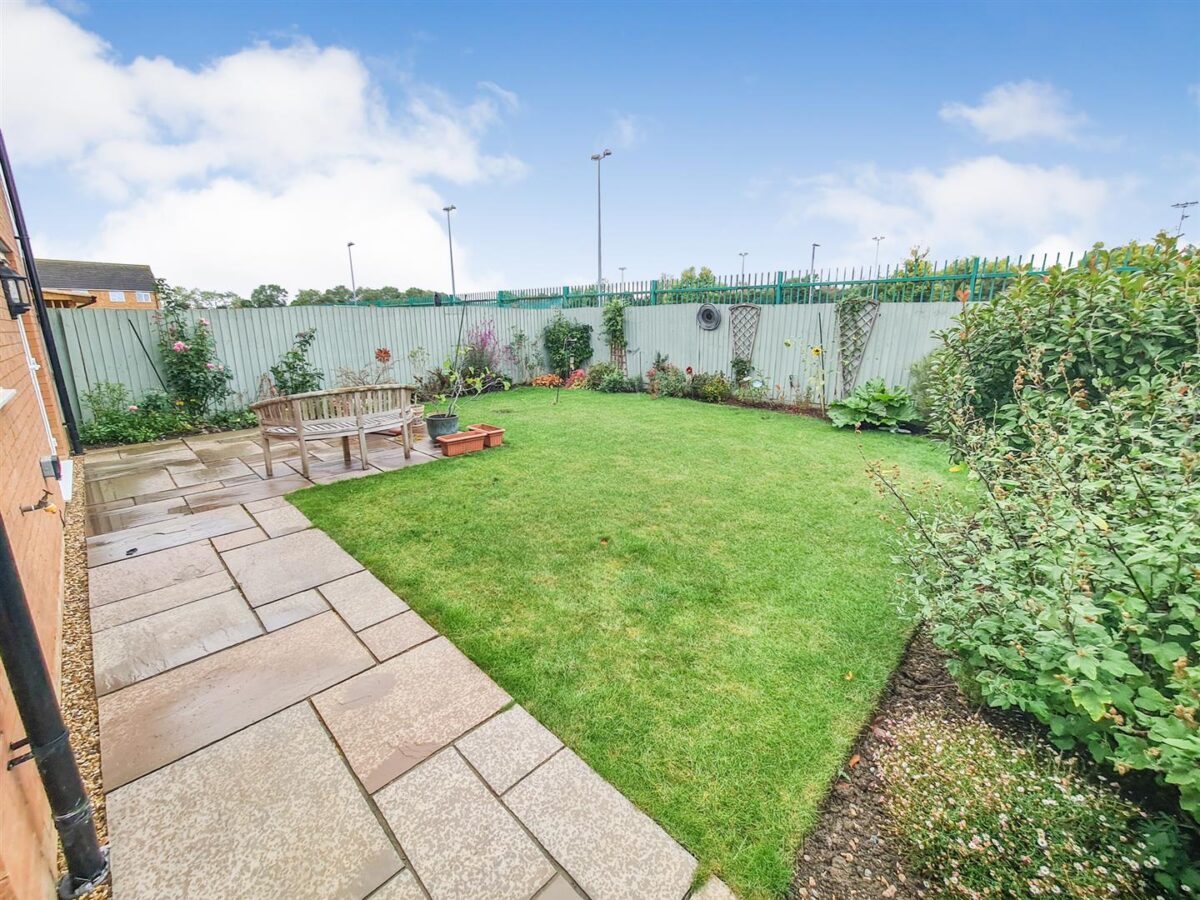 Oak Wood Drive, Corby