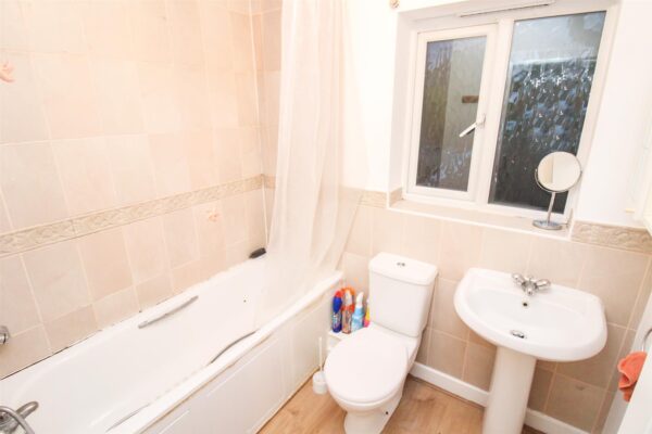 Boughton Road, Corby