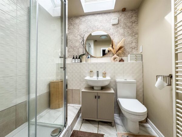 Farnborough Close, Corby