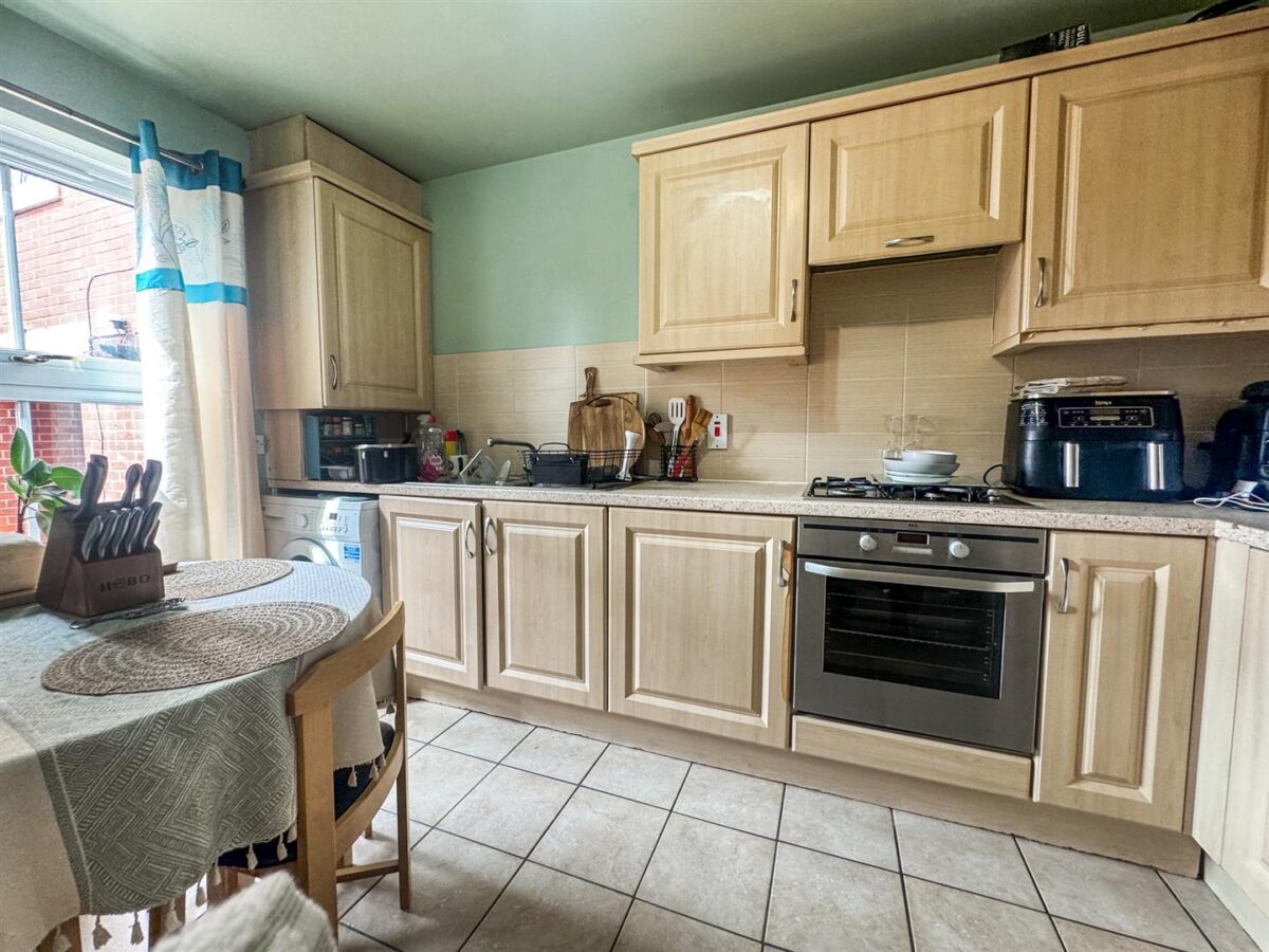 Farnborough Close, Corby
