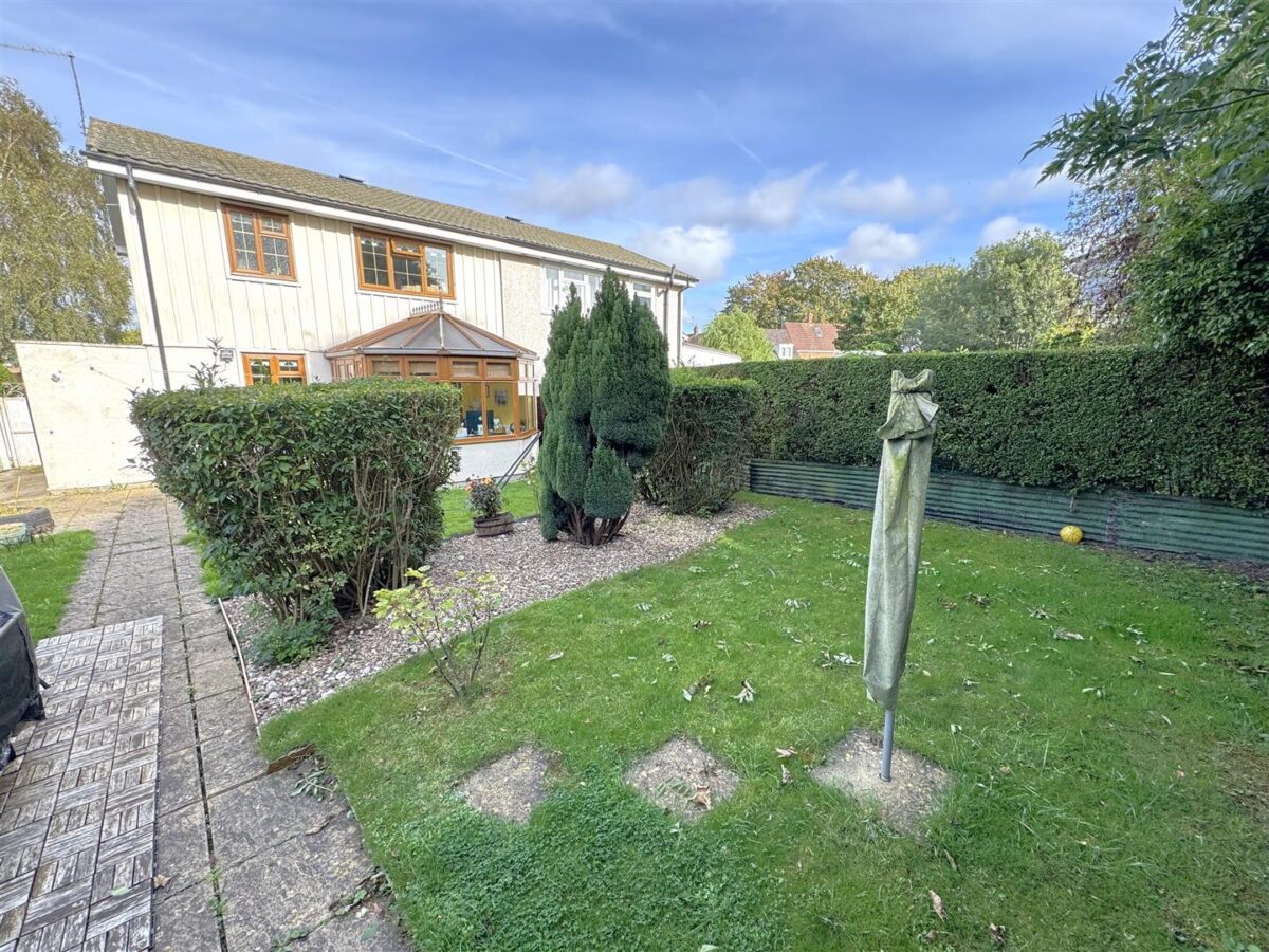 Wharfedale Road, Corby