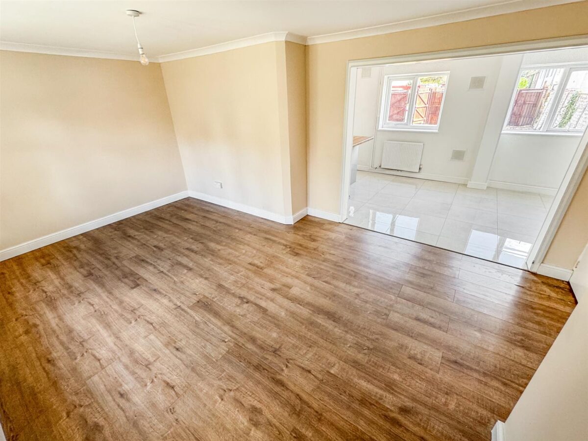 Bentley Walk, Corby