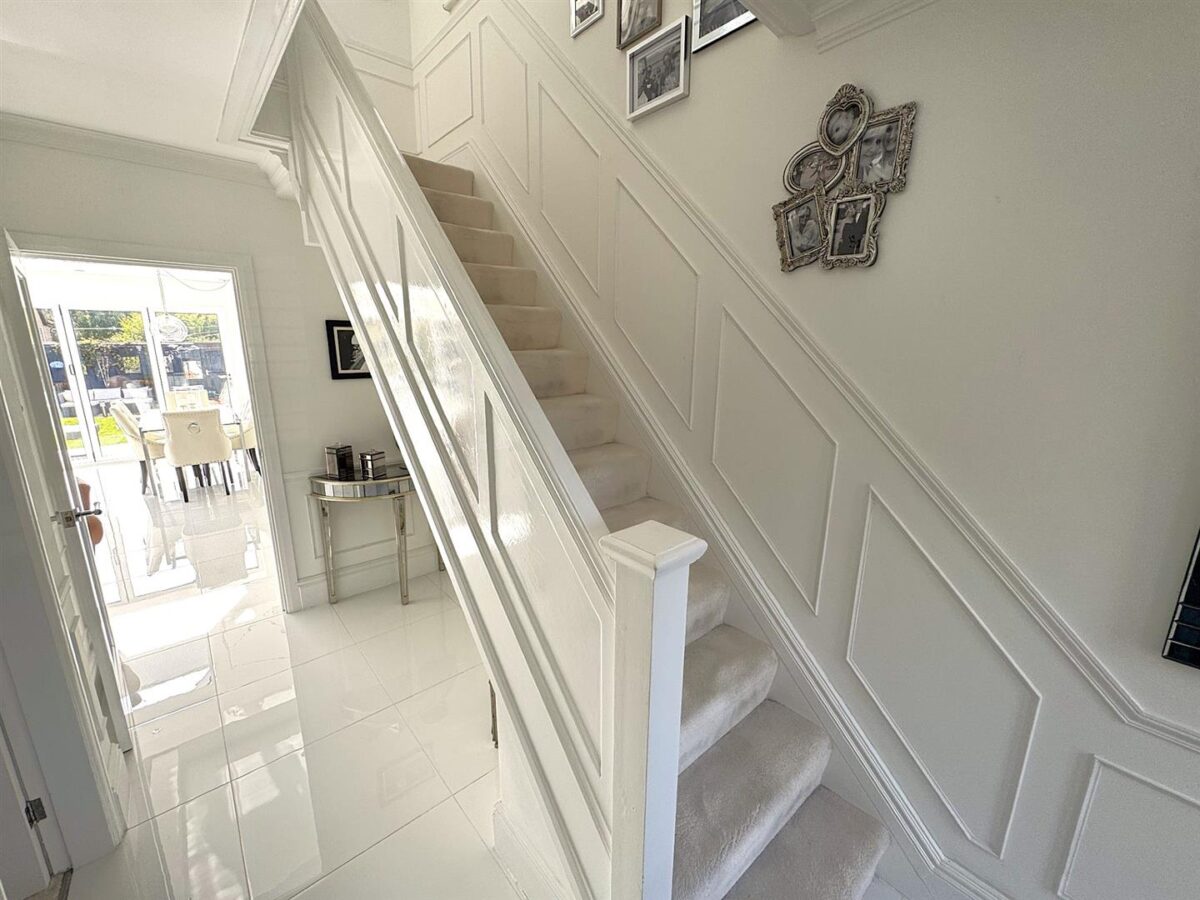 Corby Road, Weldon, Corby