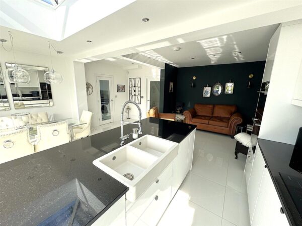 Corby Road, Weldon, Corby