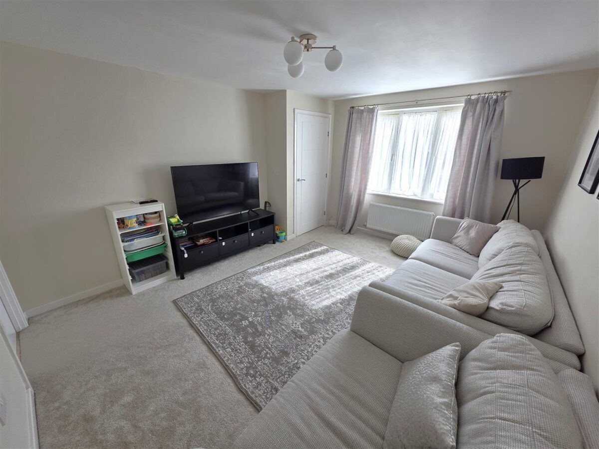 Oak Wood Drive, Corby