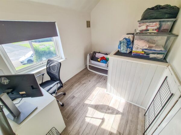 West Glebe Road, Corby