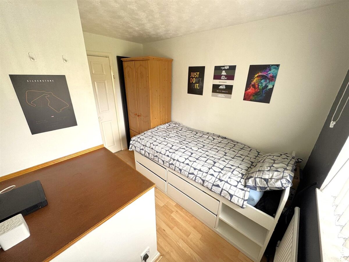 Beanfield Avenue, Corby