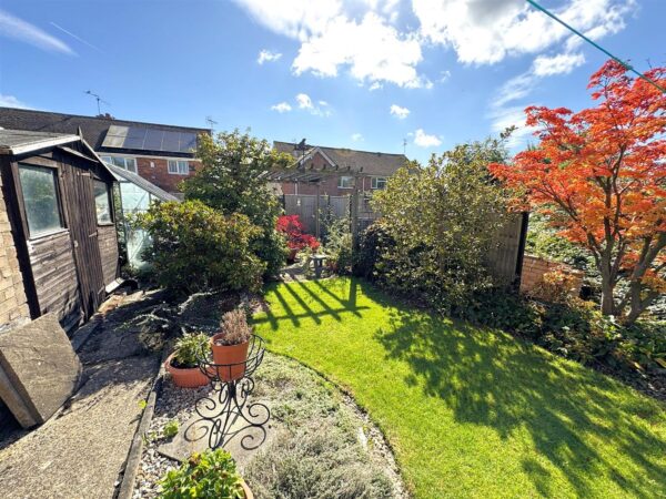 Collingwood Avenue, Corby