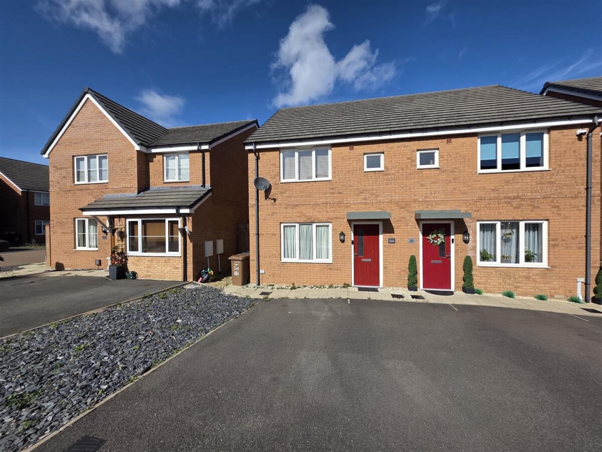 Oak Wood Drive, Corby