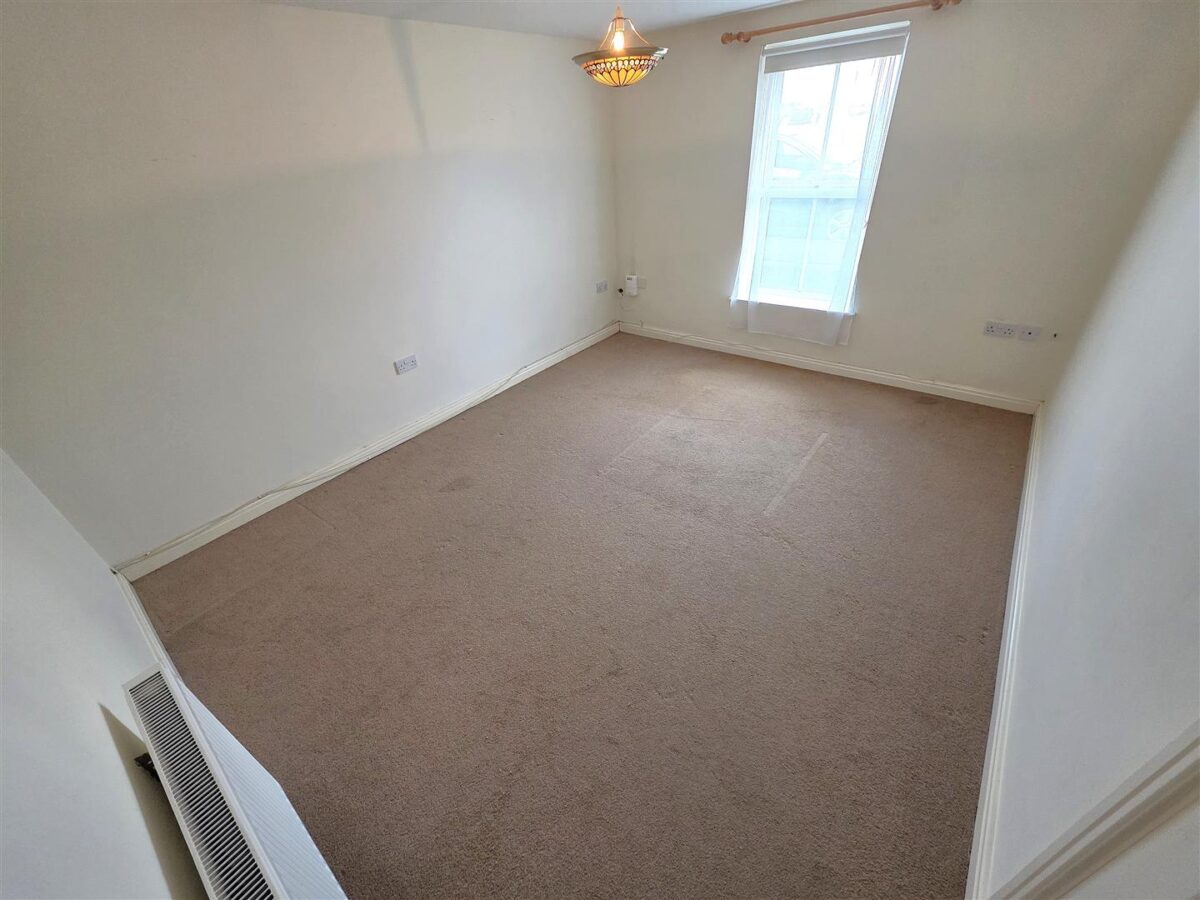 Flatford Close, Corby