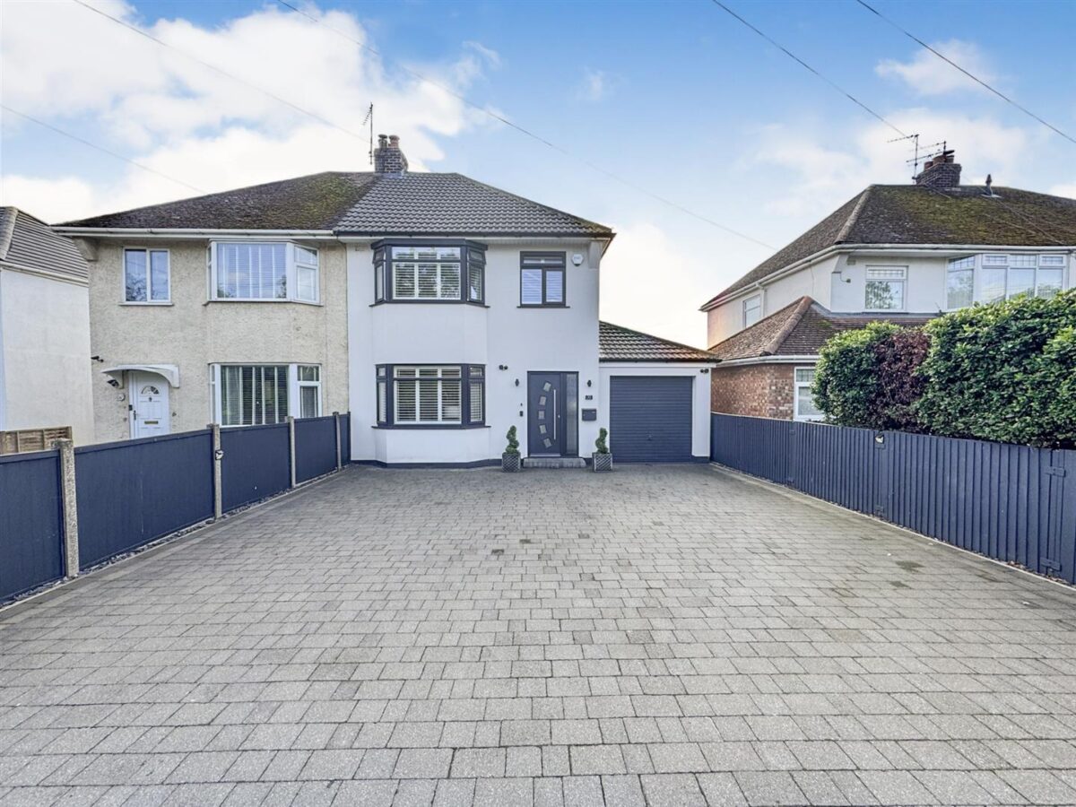 Corby Road, Weldon, Corby