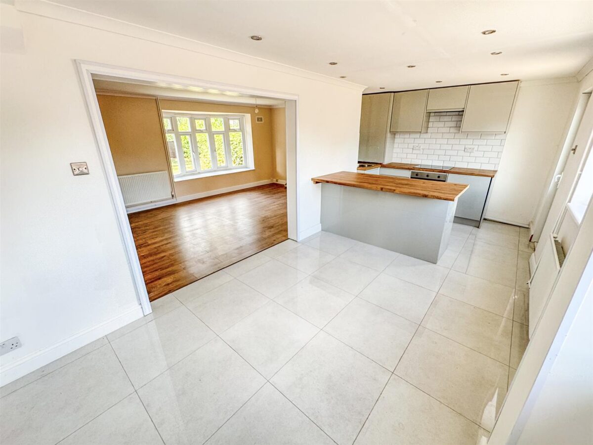 Bentley Walk, Corby
