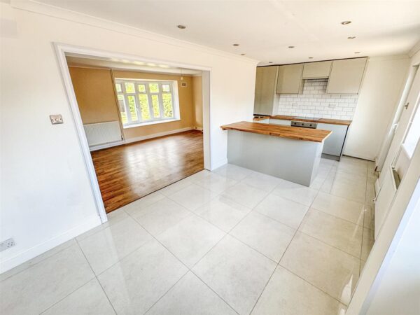 Bentley Walk, Corby