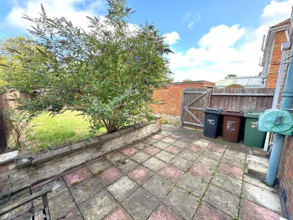 Studfall Avenue, Corby