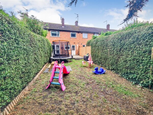 West Glebe Road, Corby