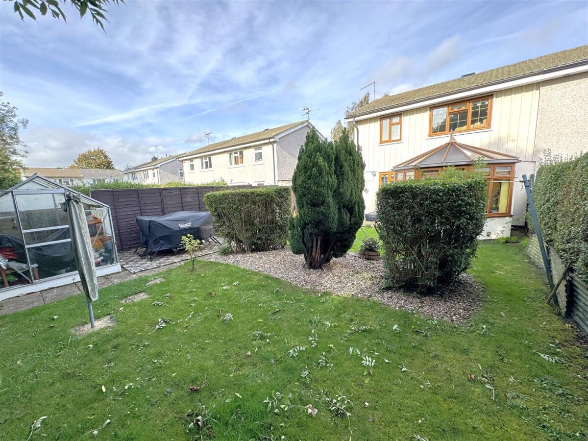 Wharfedale Road, Corby