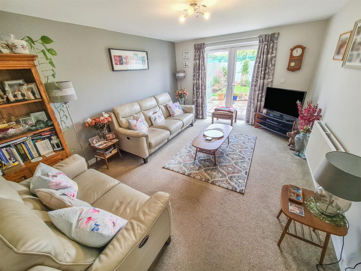 Oak Wood Drive, Corby