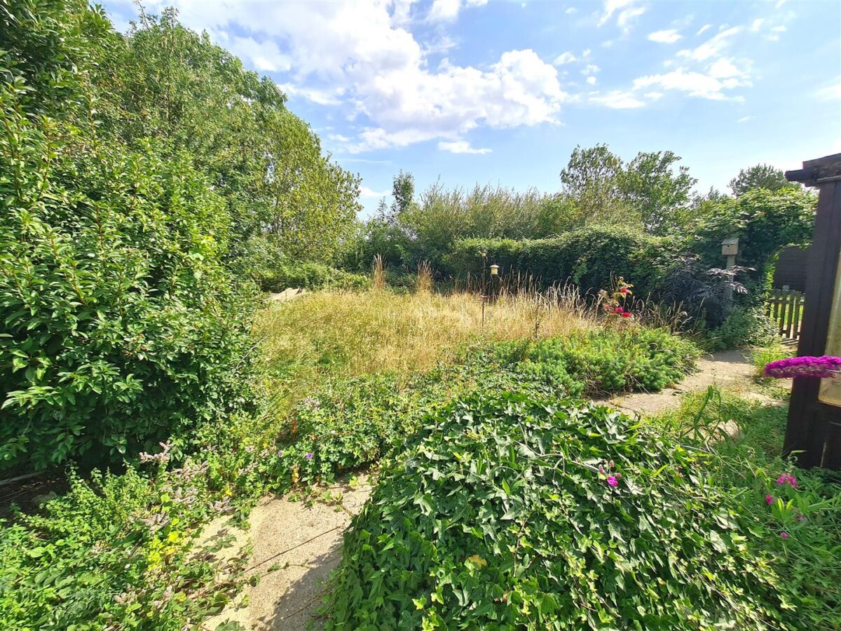 Welland Close, Caldecott, Market Harborough