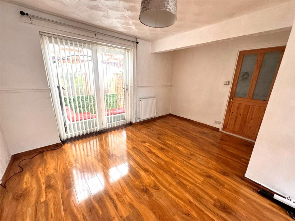 Landseer Court, Corby