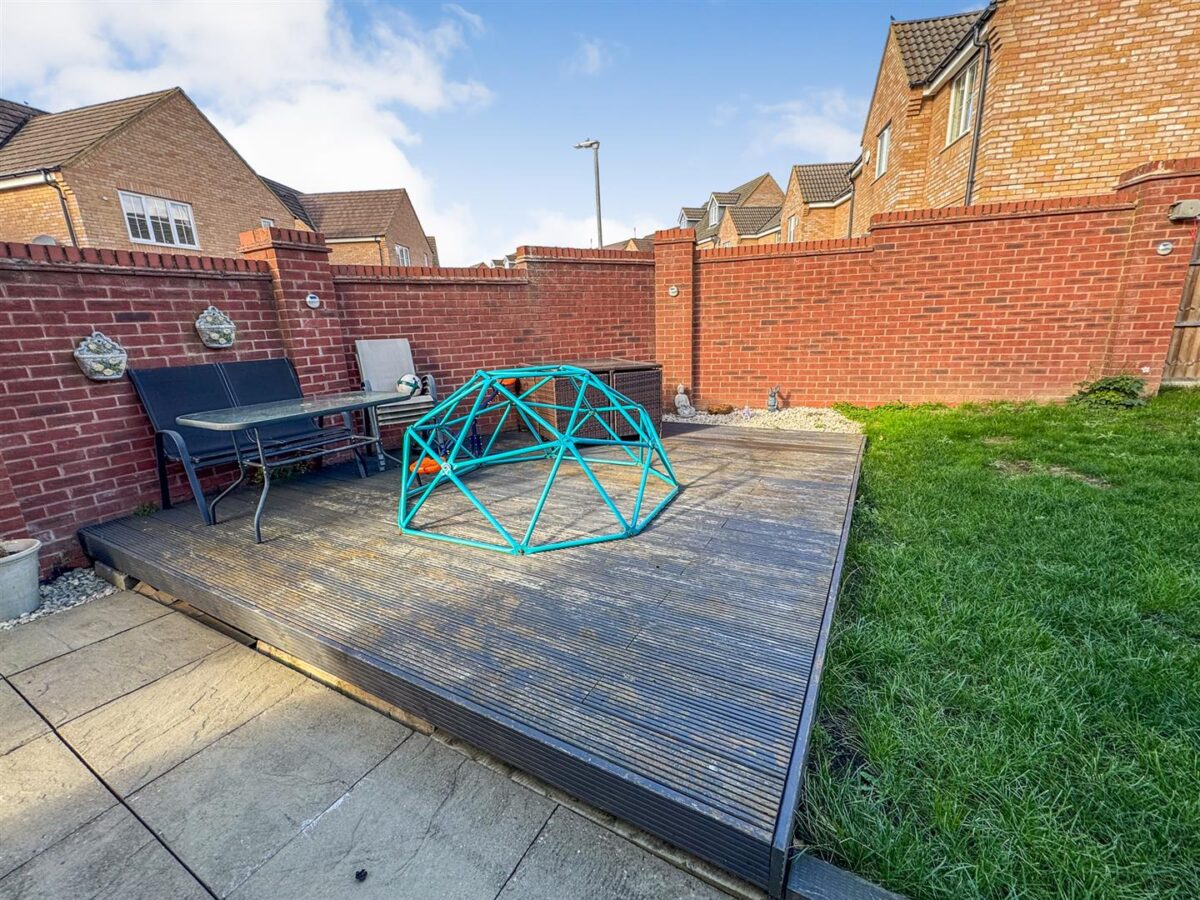 Flycatcher Road, Corby