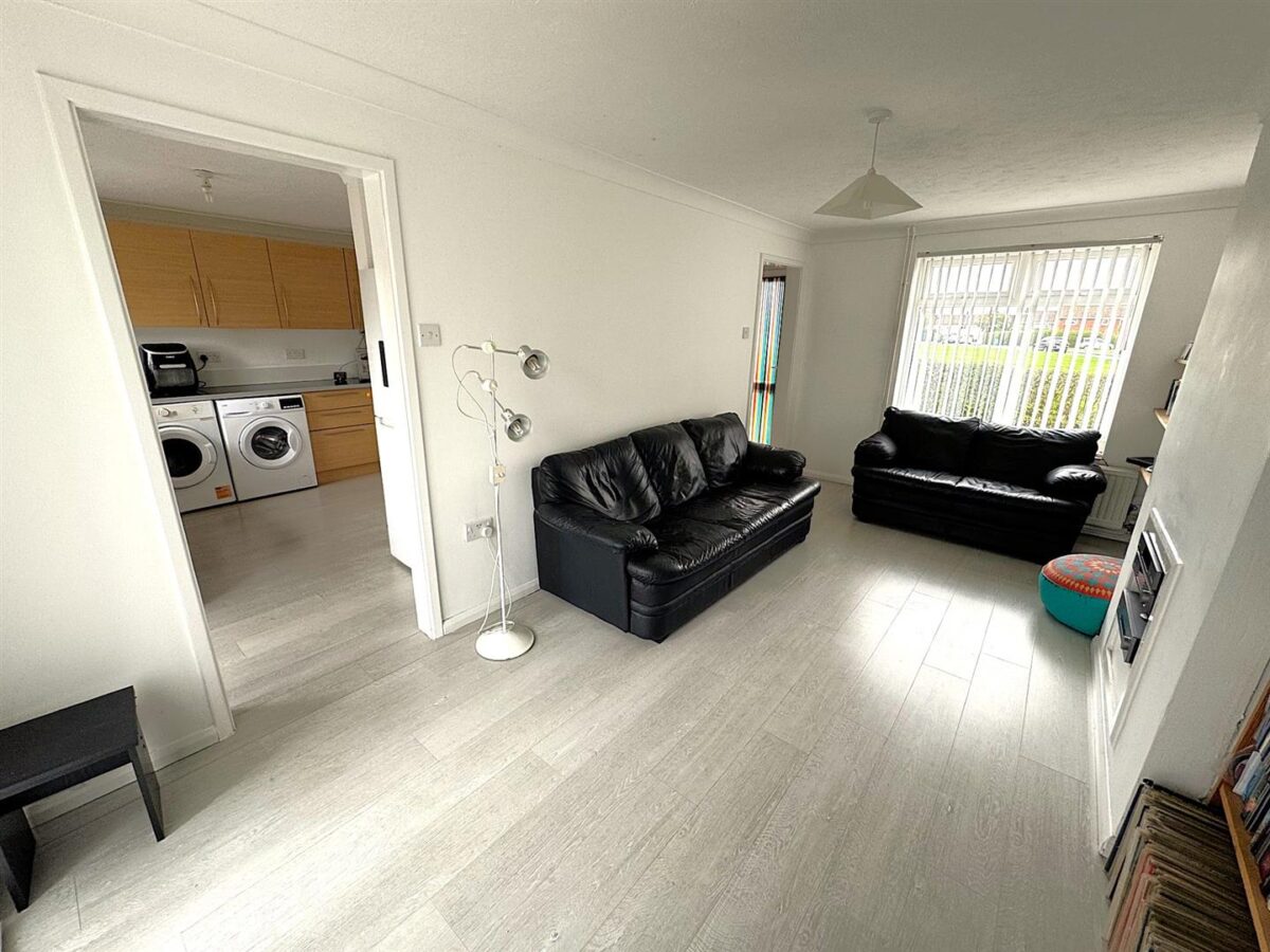 Cransley Gardens, Corby