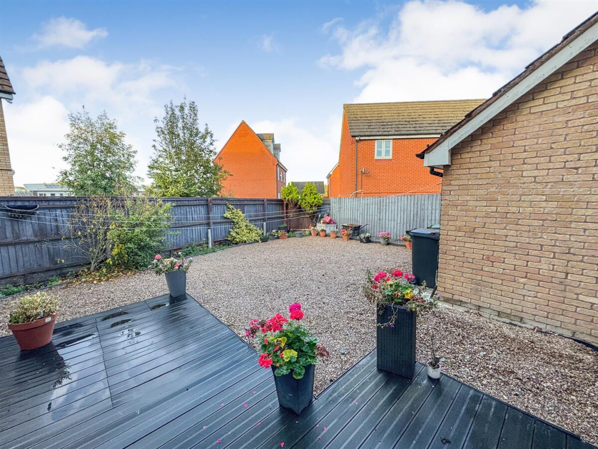Chequers Close, Corby