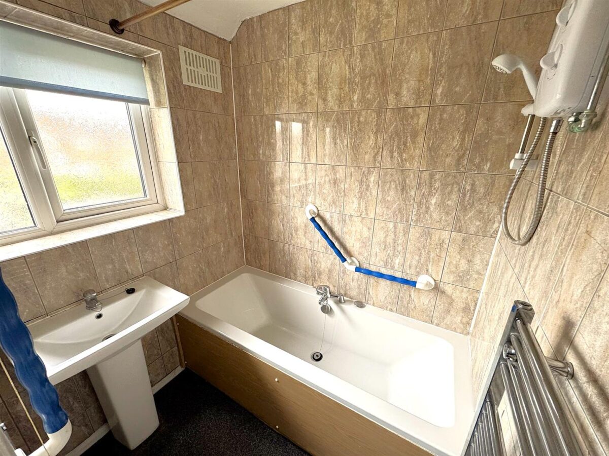 Cransley Gardens, Corby