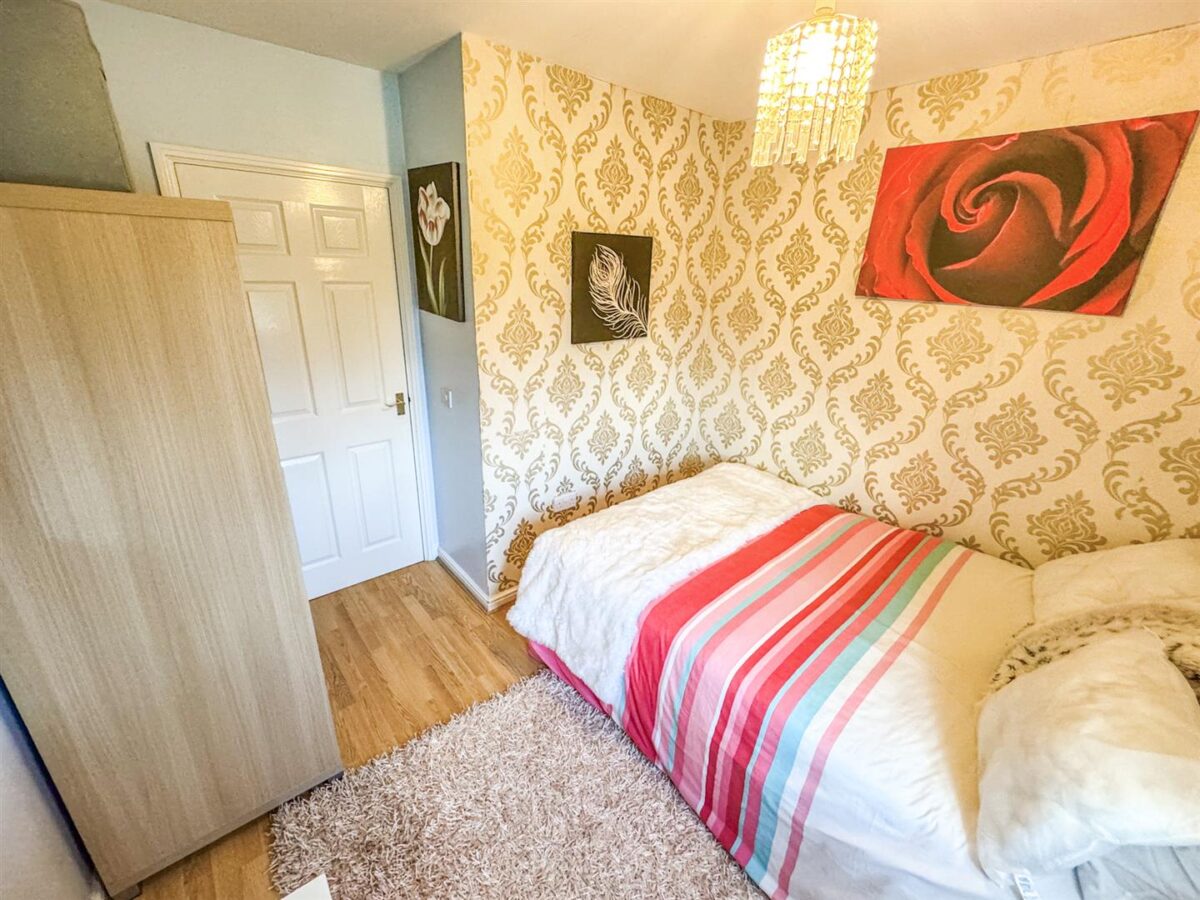Chequers Close, Corby