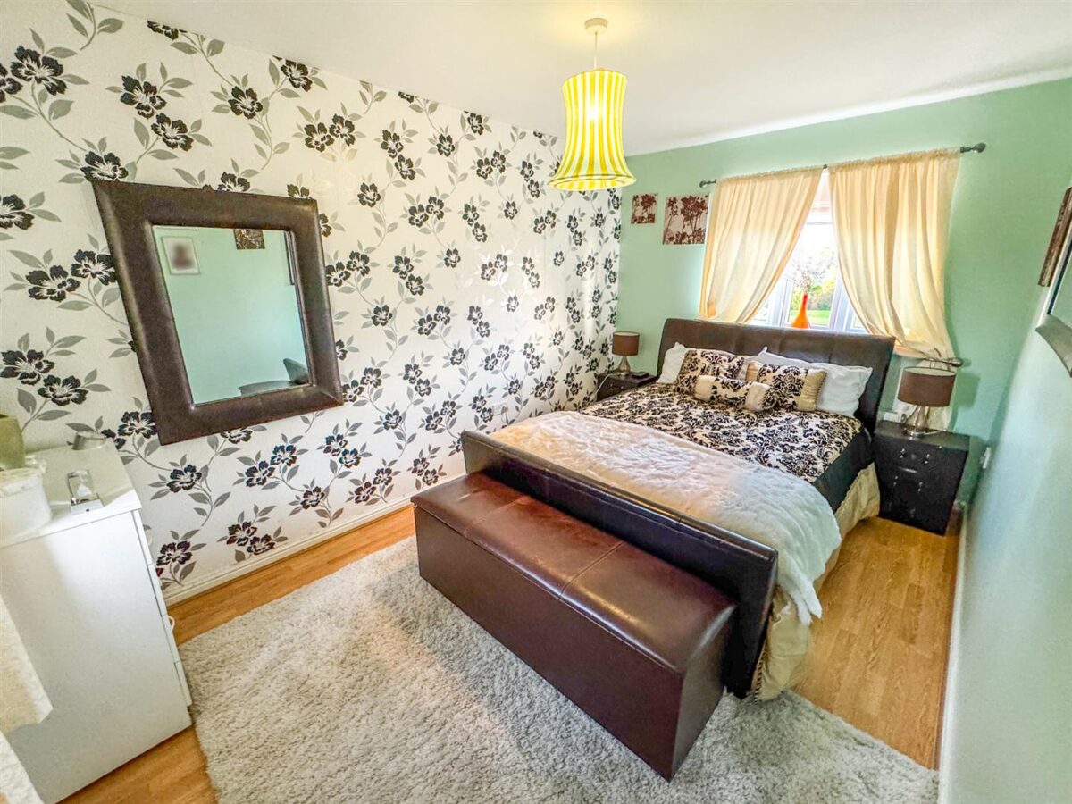 Chequers Close, Corby
