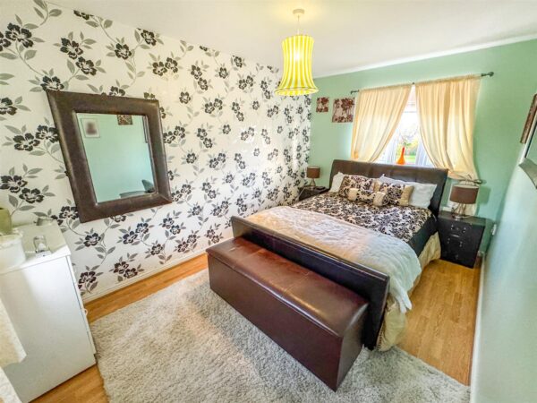 Chequers Close, Corby