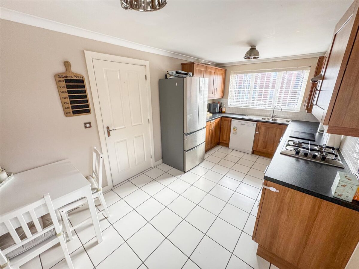 Flycatcher Road, Corby