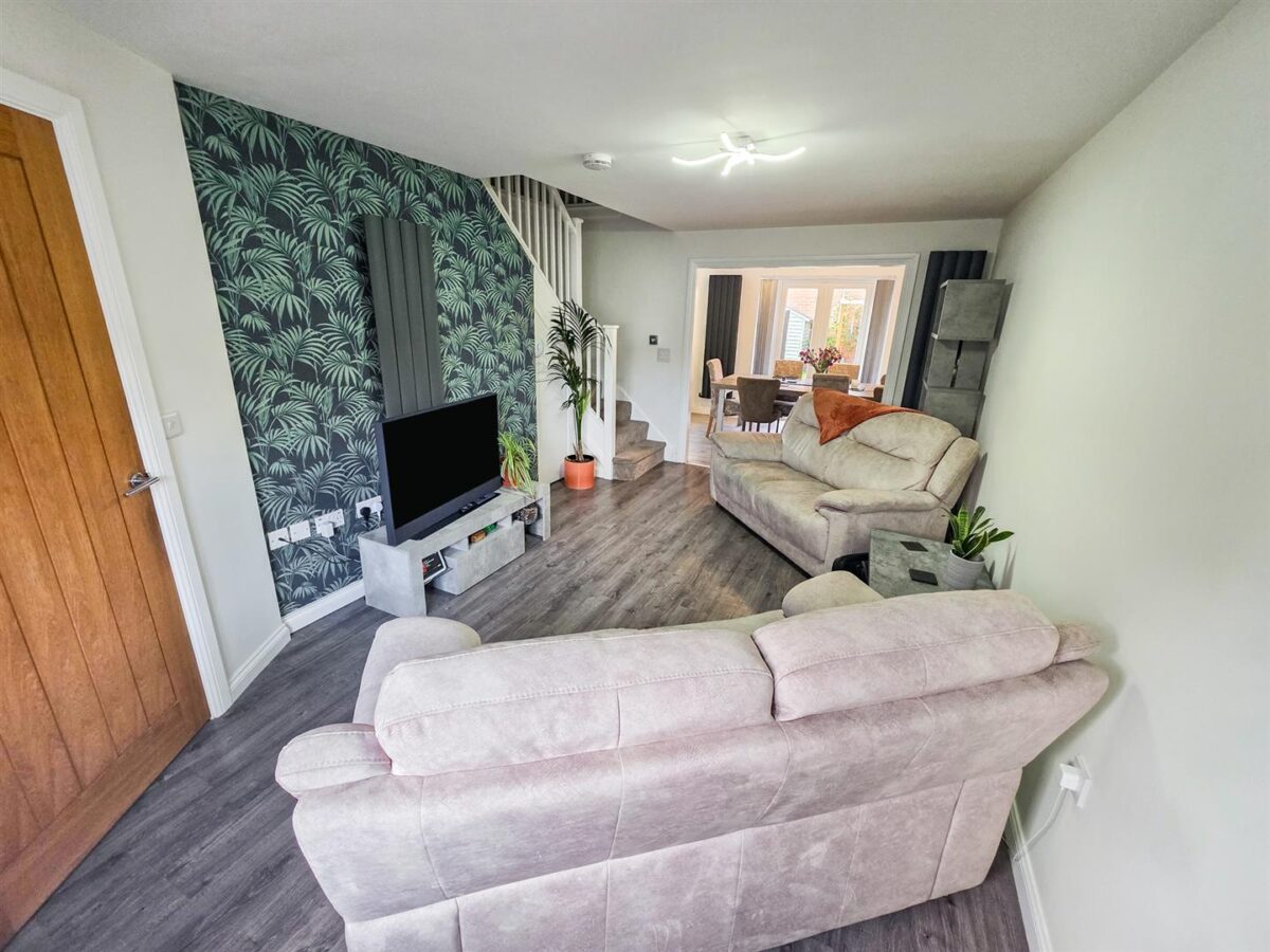 Cotswold Close, Corby