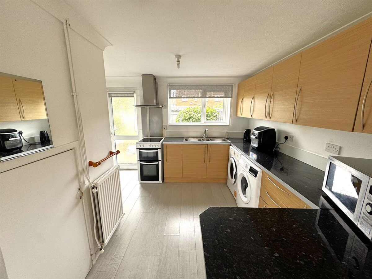 Cransley Gardens, Corby