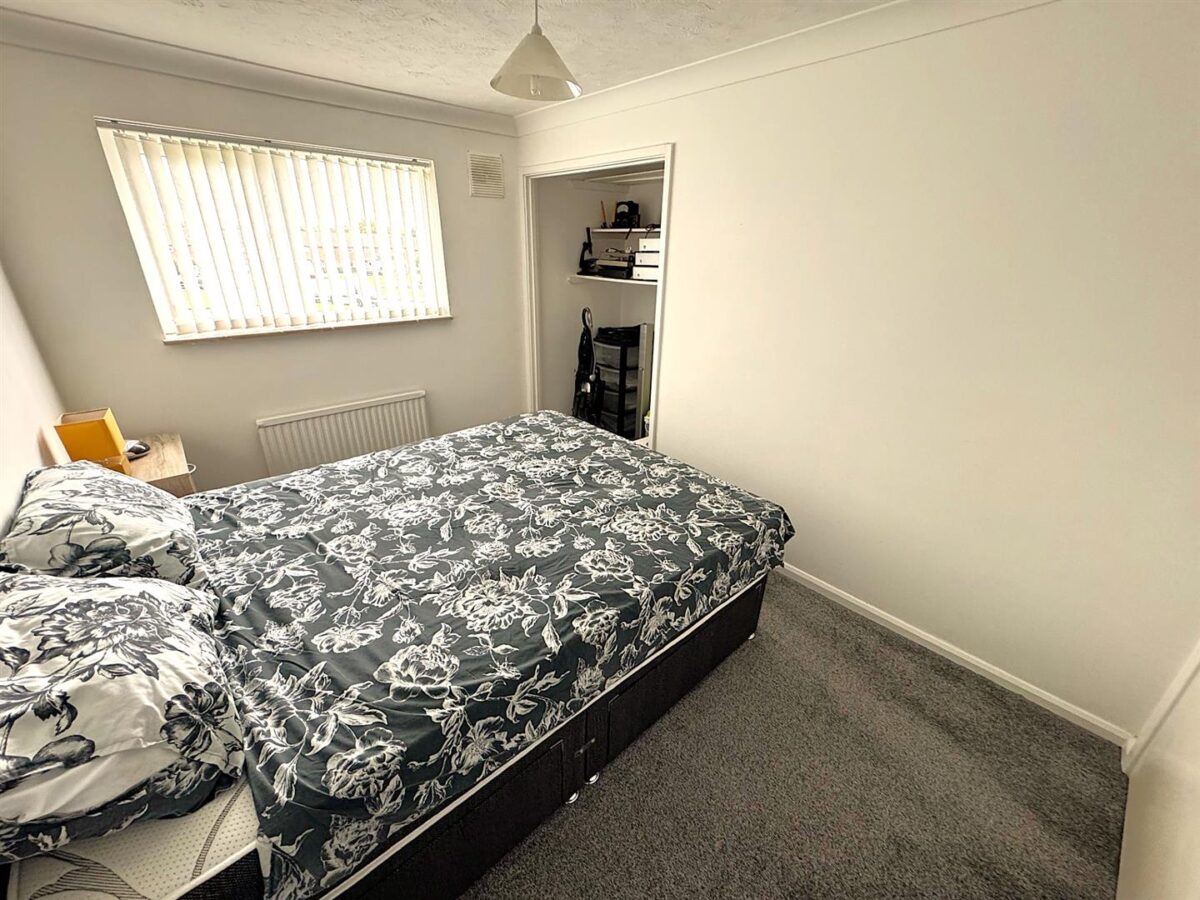 Cransley Gardens, Corby