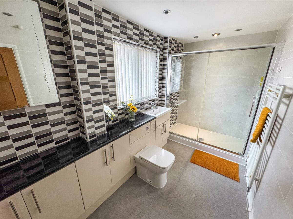 Kingsbrook, Corby