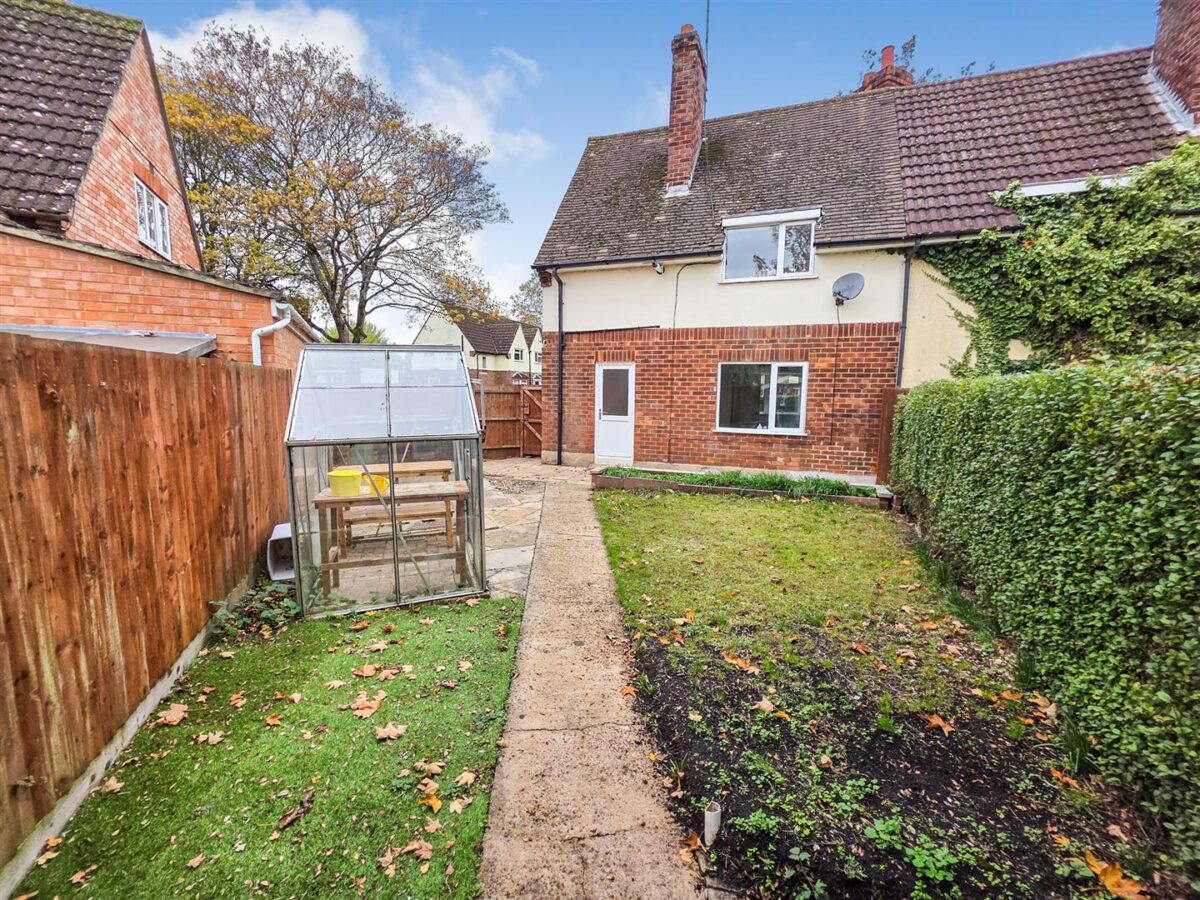 Westfields Road, Corby